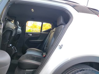 VOLVO XC40 2.0 D4 AWD RDesign Auto