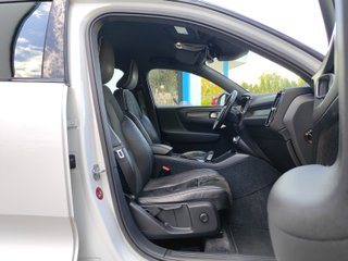 VOLVO XC40 2.0 D4 AWD RDesign Auto