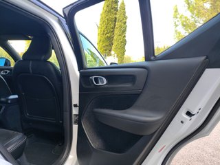 VOLVO XC40 2.0 D4 AWD RDesign Auto