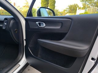 VOLVO XC40 2.0 D4 AWD RDesign Auto