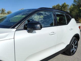 VOLVO XC40 2.0 D4 AWD RDesign Auto