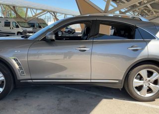 Infiniti FX37 2010
