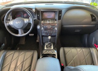 Infiniti FX37 2010