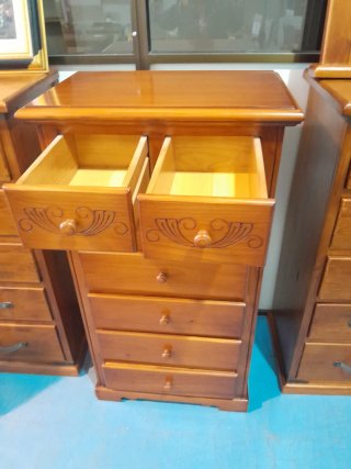 Sinfonier de madera con 7 cajones