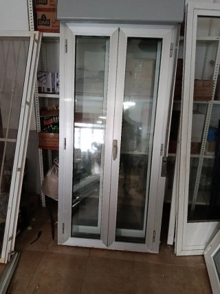 Balconera 2 puertas 3 ventanas aluminio