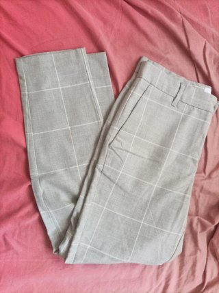 Pantalón gris skinny cropped