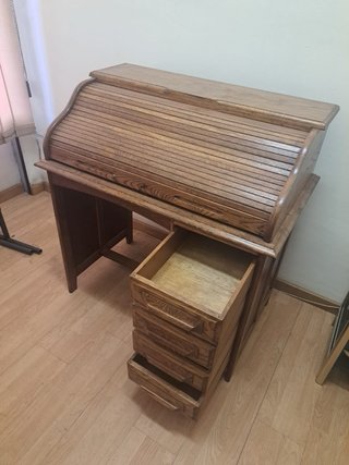 Escritorio de madera