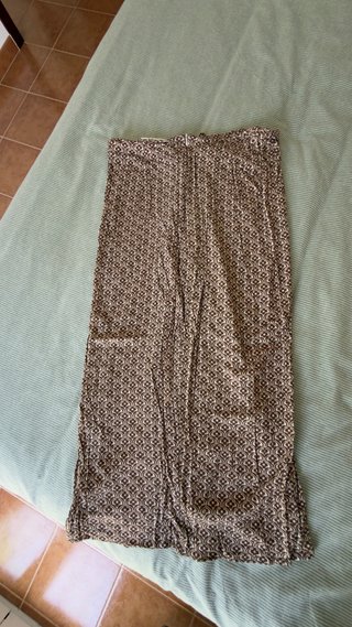 Falda midi Pull and Bear étnica