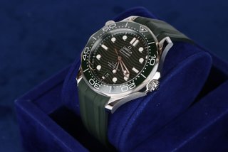 Omega Seamaster Diver 300m Reloj Verde