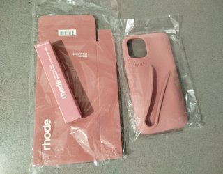 Funda Rhode iPhone 12 + Gloss Labial NUEVA