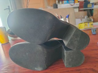 Zapatos de tacón negros con cordones