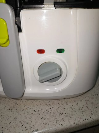 Freidora Eléctrica Blanca