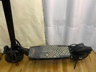 Patinete SmartGyro Negro con Luces LED
