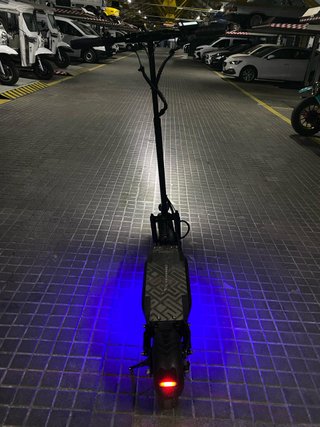 Patinete SmartGyro Negro con Luces LED
