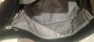 Bolso negro con correa