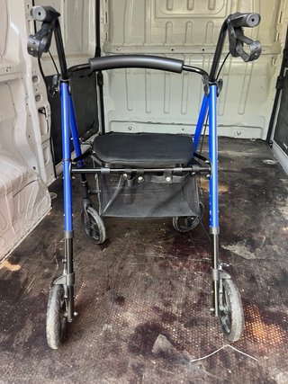 Andador mayores azul