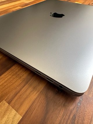 MacBook Pro 13" 16GB RAM / 512GB SSD 4xThunderbolt
