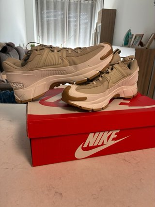 Nike Vomero Roam Beige Talla 45 (29cm)