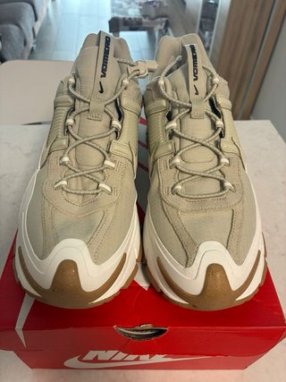 Nike Vomero Roam Beige Talla 45 (29cm)