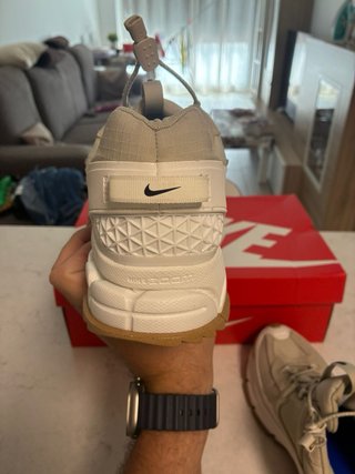 Nike Vomero Roam Beige Talla 45 (29cm)