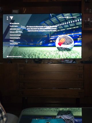 PS4 (PlayStation 4) con 2 mandos y juegos