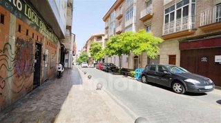 Local comercial en venta en Valdepeñas