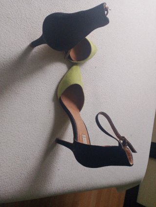 Zapatos de tacón verdes y negros talla 37