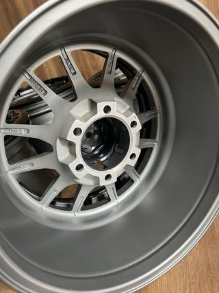 Llantas 17 4x4 Beadlock originales