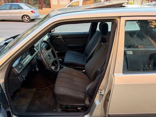Mercedes-Benz 230E w124 136cv 1987