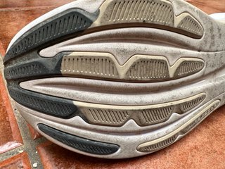 Asics Gel-Nimbus 28 Zapatillas Running Hombre