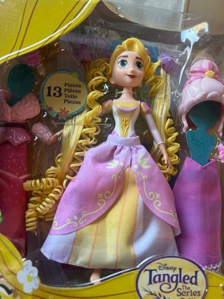 Muñeca Rapunzel Disney Enredados Peinados