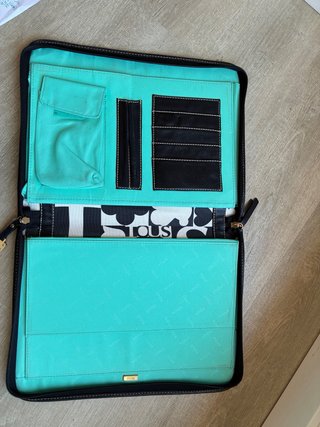 Portadocumentos Tous Negro y Blanco