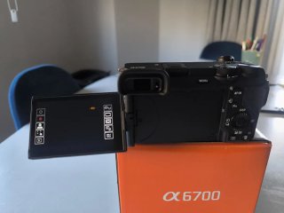 Sony Alpha 6700 (ILCE-6700) en garantía