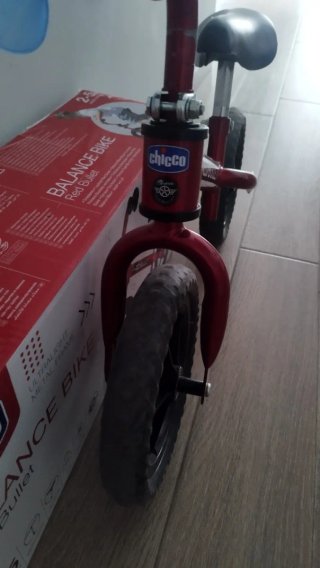 Bicicleta Chicco Red Bullet senza pedali