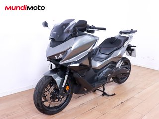 HONDA FORZA 750