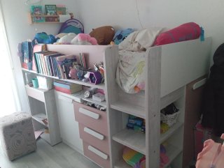 Cama alta infantil