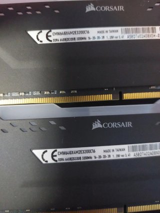 64GB (2x32GB) DDR4 3200MHZ Corsair Vengeance RGB