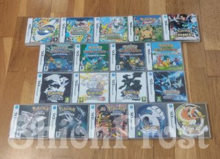 Caja Pokémon Edición Rojo Fuego