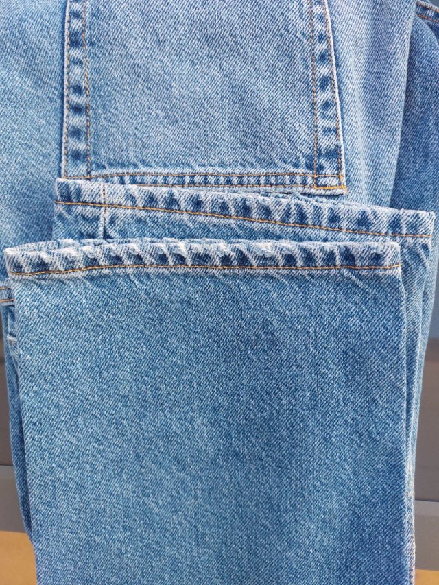 Vaqueros mom fit Pull&Bear azul claro T.40