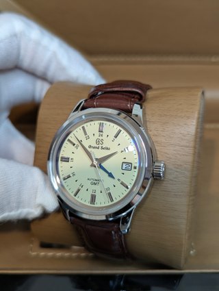 Reloj Seiko Mod GS Elegance Crema Piel Marrón GMT