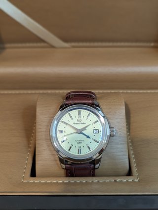 Reloj Seiko Mod GS Elegance Crema Piel Marrón GMT