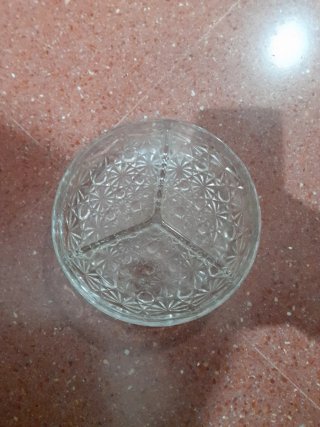 Bandeja de cristal con 3 compartimentos