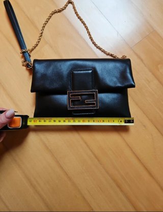 Borsa Fendi Mamma Baguette nera