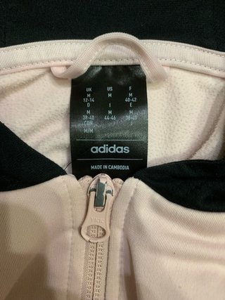 Felpa Adidas con cappuccio rosa e nero