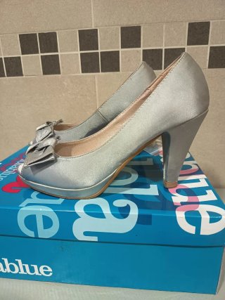 Zapatos de tacón Lola Blue plateados