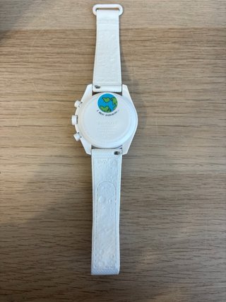 Omega x Swatch MoonSwatch Oro