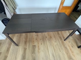 Mesa comedor extensible Ikea marrón