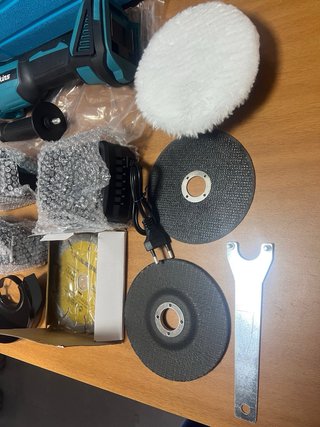 Smerigliatrice a batteria 88VF Mukins