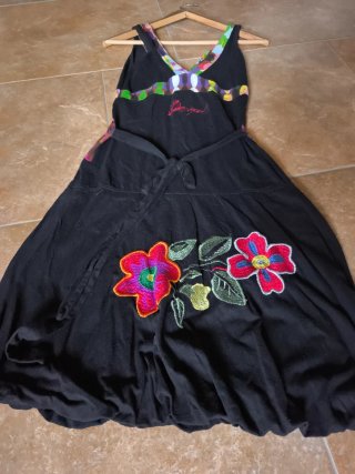 Vestido Desigual T36 Negro Multicolor bordado