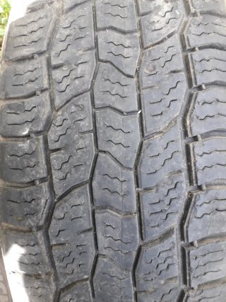 Neumáticos 235/75/15 TT